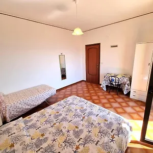 https://fronte-mare-parcheggio-privato-wi-fi-lavatrice.sicilyhotelsitaly.net